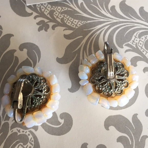 Vintage Clip Earrings - Picture 2 of 4